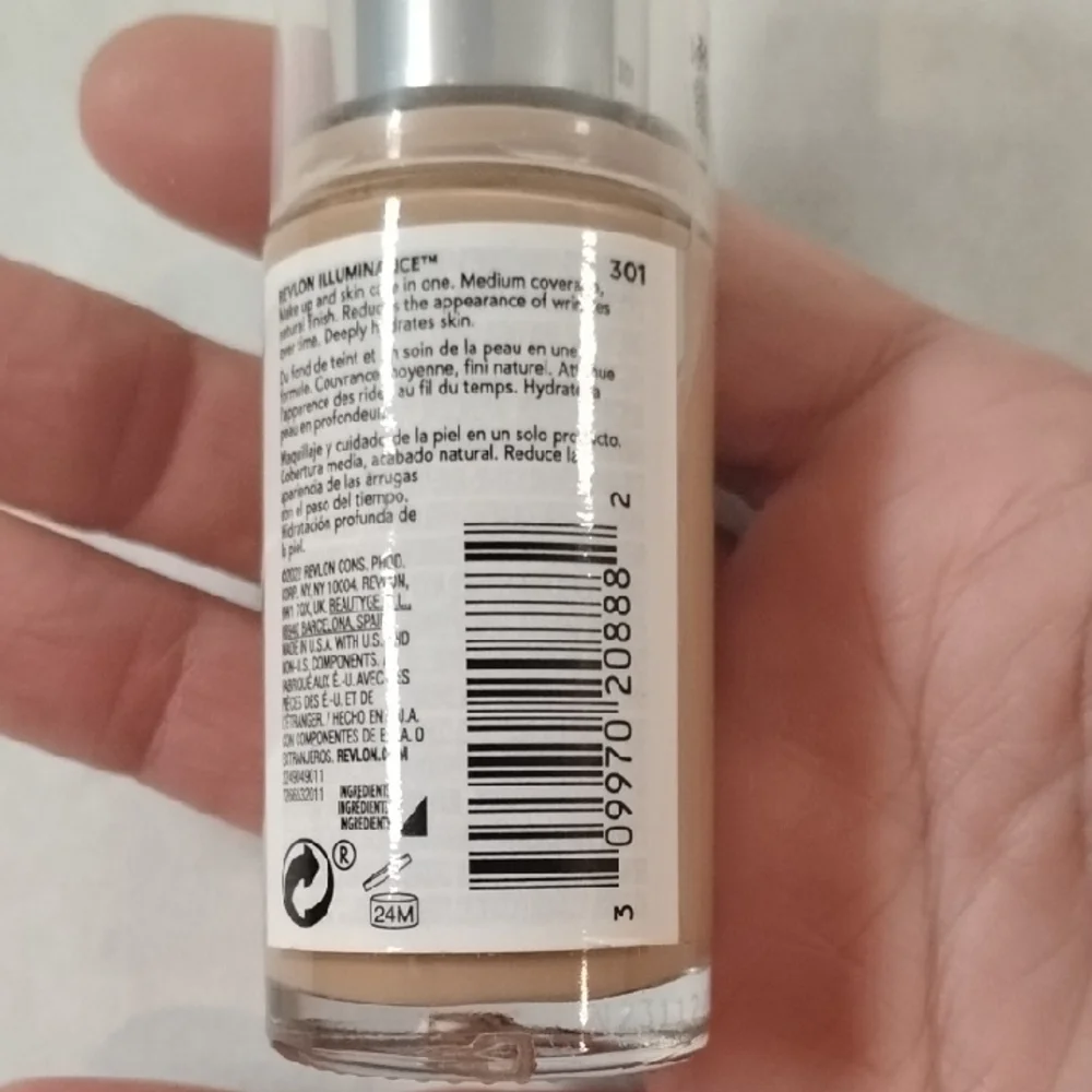 Revlon Illuminance Foundation 301 Cool Beige Medium coverage naturally radiant